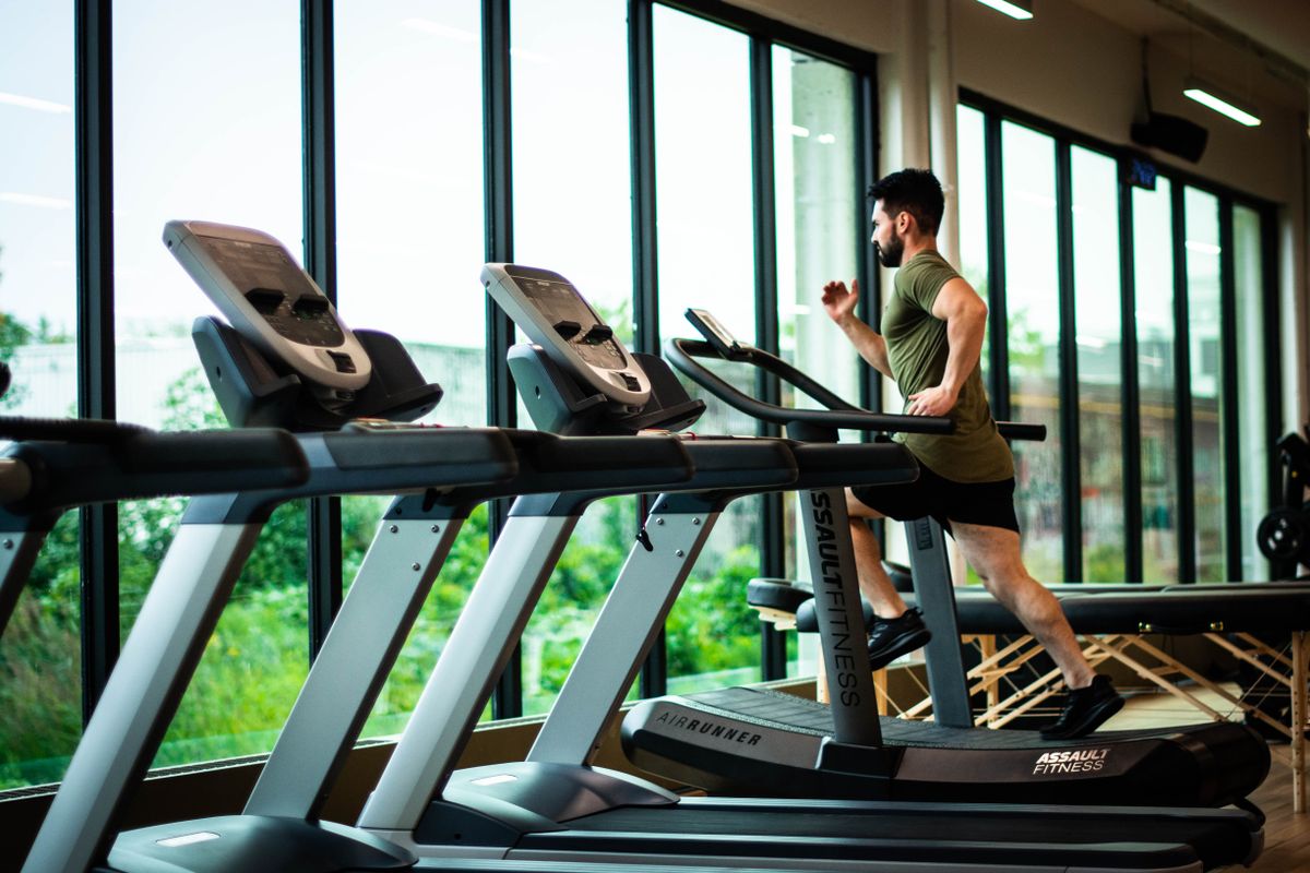 Gym equipment - Power racks and rigs